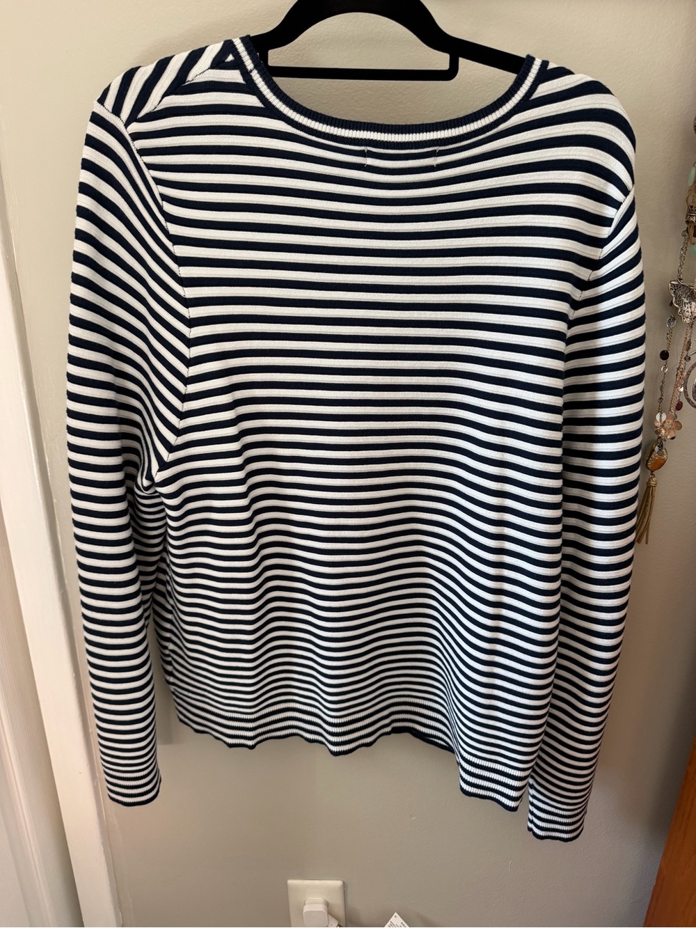 Liz Claiborne Black and White Striped Crewneck Top